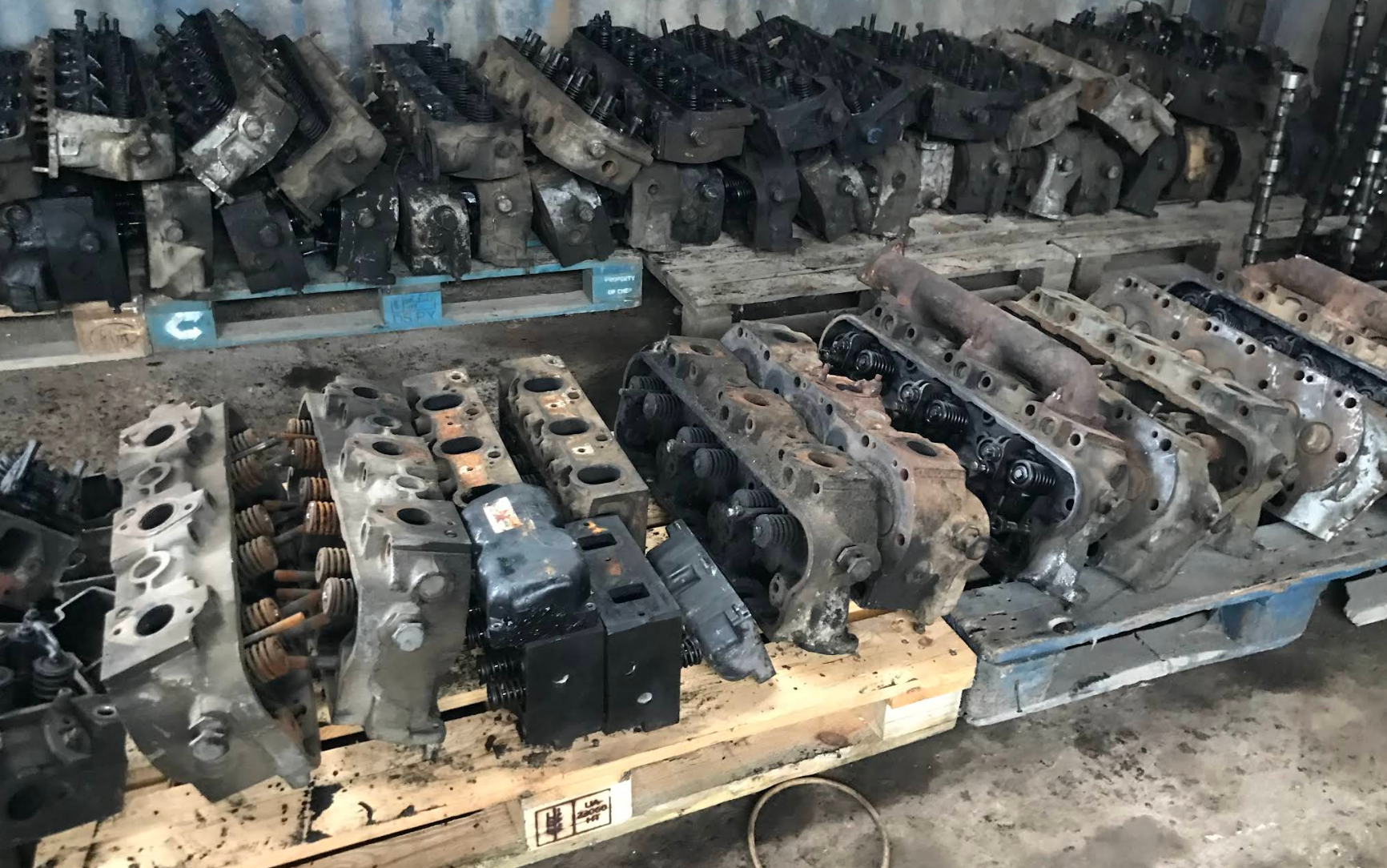 Двигун для вантажівки з автошроту